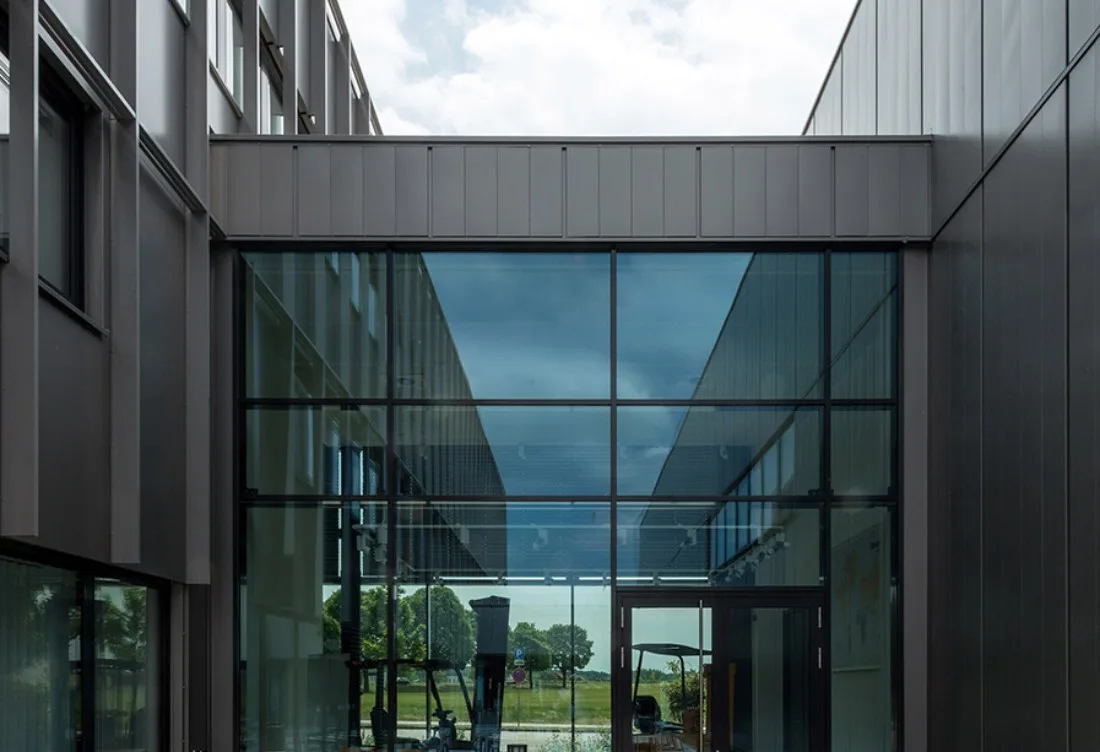 Chantier bâtiment professionnel menuiseries aluminium