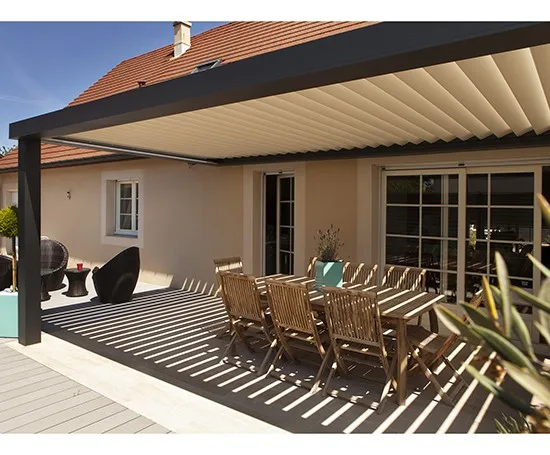 Pergola bioclimatique réalisée à Saint-Avold