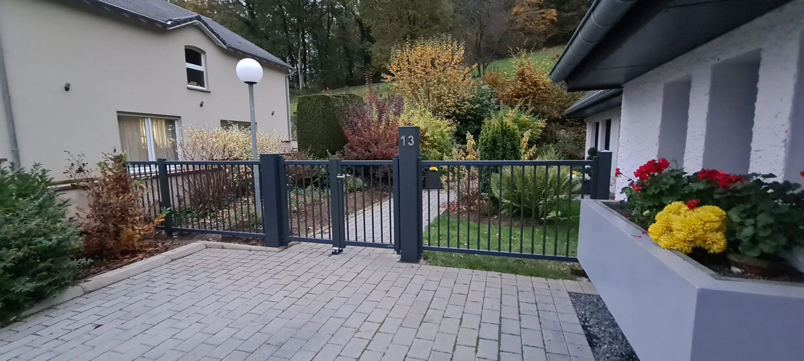 Portail et clôture aluminium réalisés à Saint-Avold